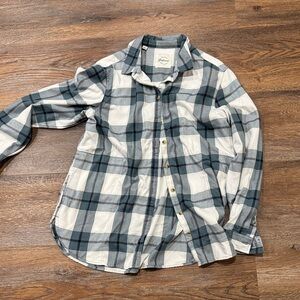 Jachs Women's Casual Button Down in Blue and White